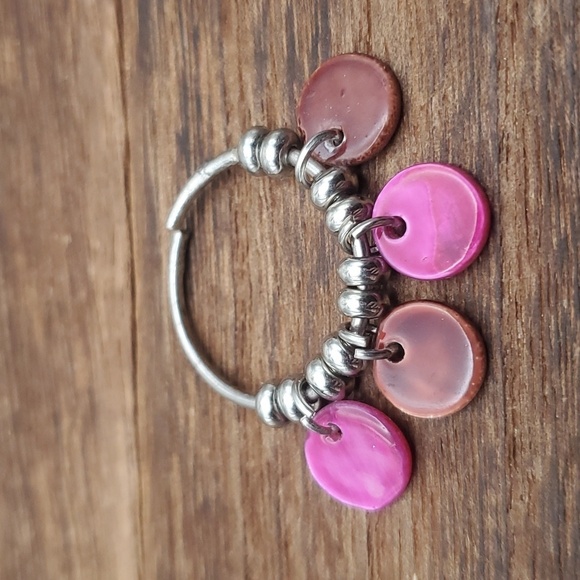 Morrocan‎ mother of pearl round pendnat